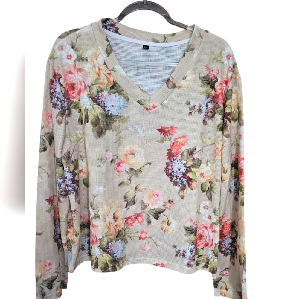 NWOT Floral V-Neck Women's Top